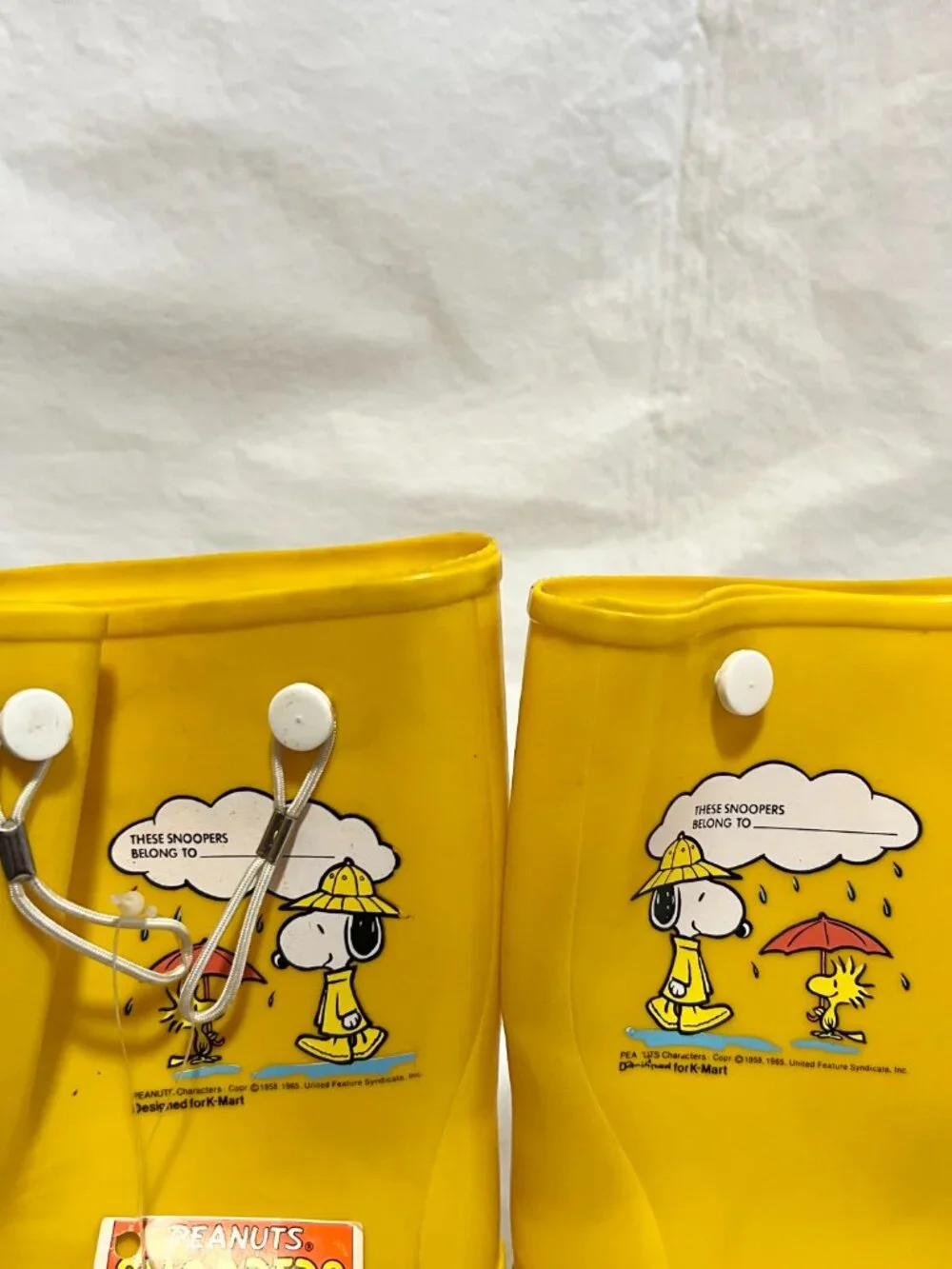 Vintage kids rain boots Snoopy Snoopers yellow rubber child size 8 80s